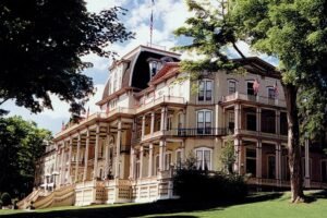 Athenaeum Hotel, on the grounds of the w:Chautauqua Institution
